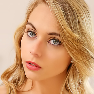 Chloe Toy